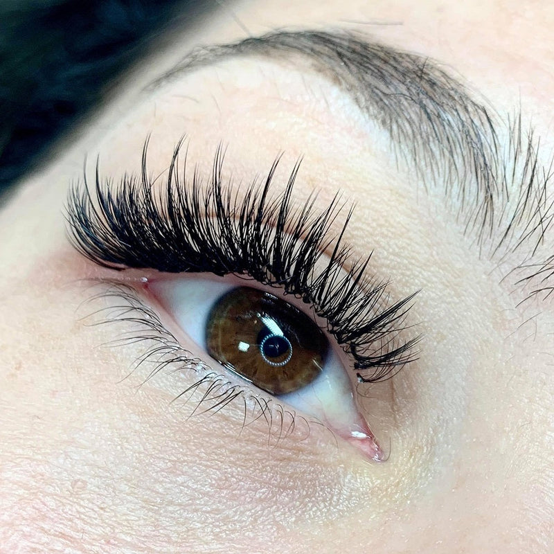 1x Wimpernverlängerung + Auffüllen