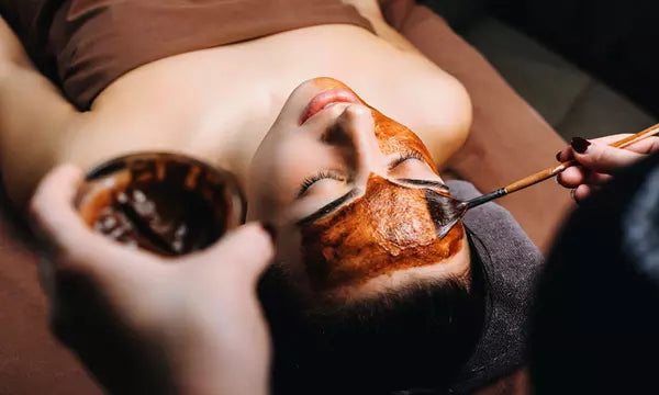 80 Min. Korean Skincare mit Aqufacial, 10 min. Ampulle & Lichttherapie für 1 Person