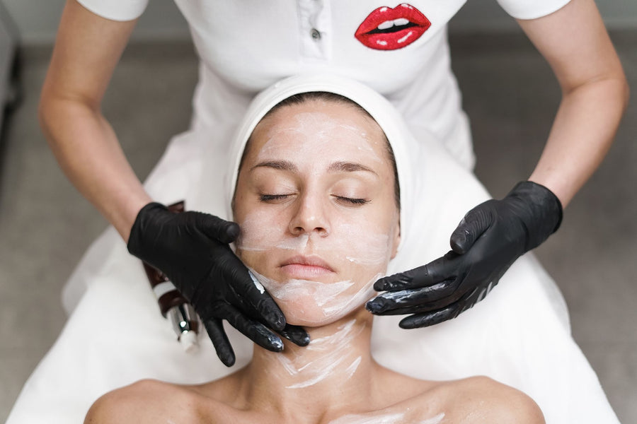 90 Min. Deluxe-Gesichtsbehandlung mit Peeling und Maske