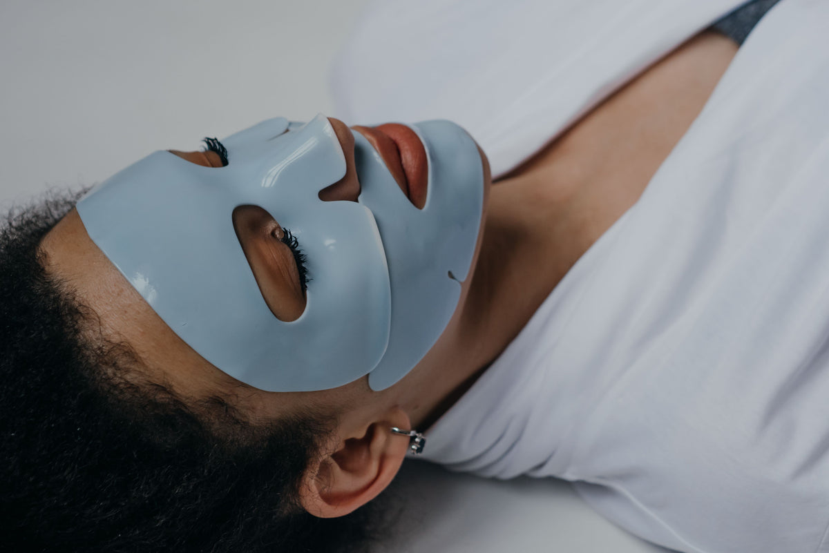 80 Min. Korean Skincare mit Aqufacial, 10 min. Ampulle & Lichttherapie für 1 Person