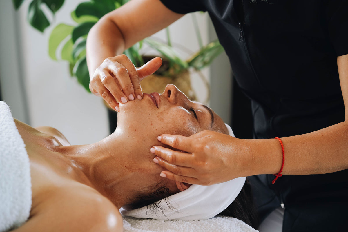 Gesichtsmassage