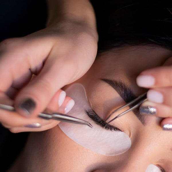 Wimpernlifting & Augenbrauenlifting inkl. Färben